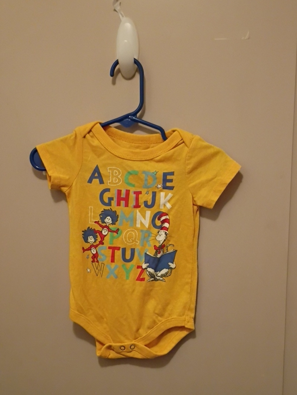 Yellow Dr. Seuss Alphabet Short-Sleeve Onesie Size 3-6Months